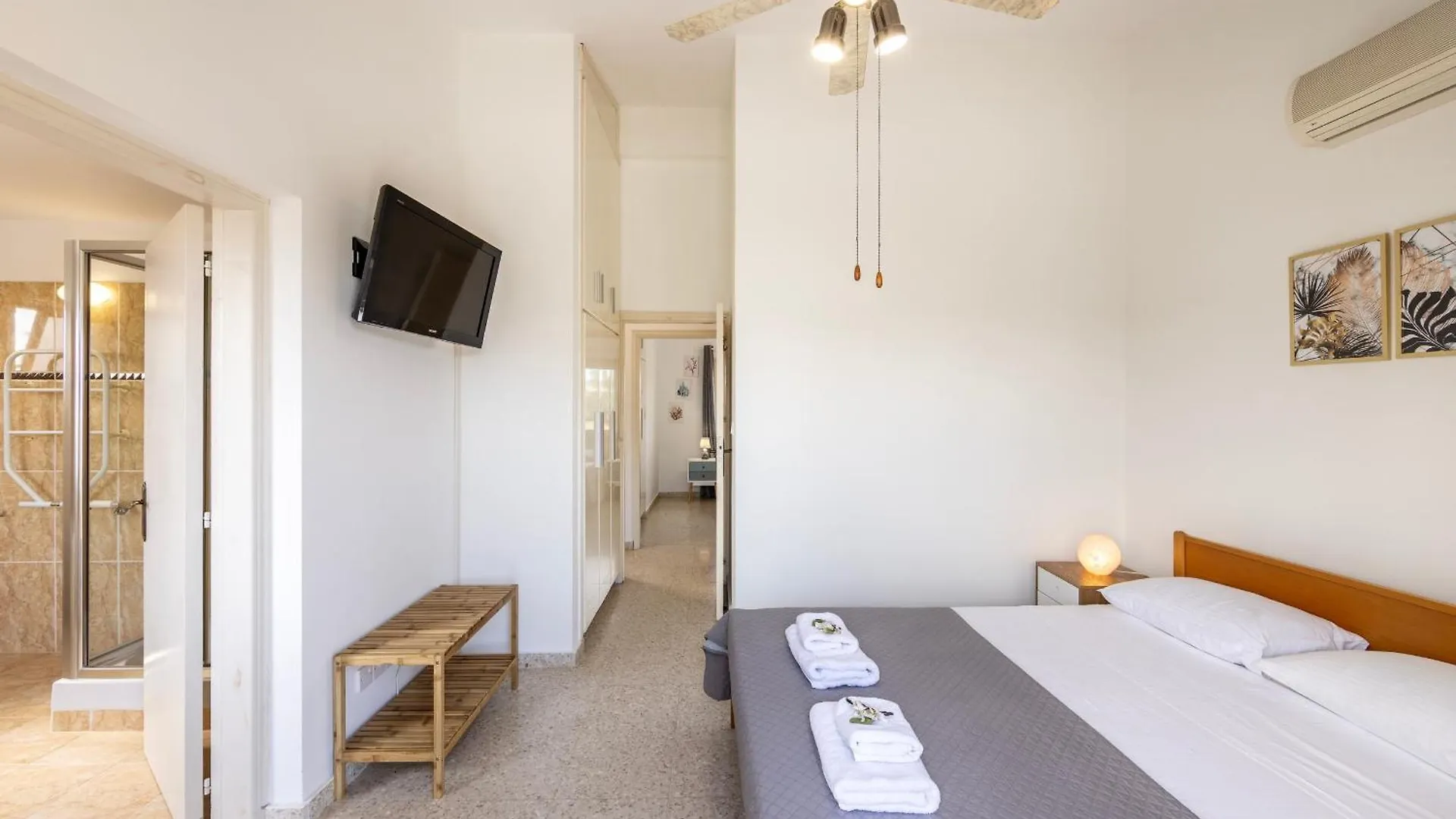 Ayia Thekla Sea Breeze Villa 圣纳帕