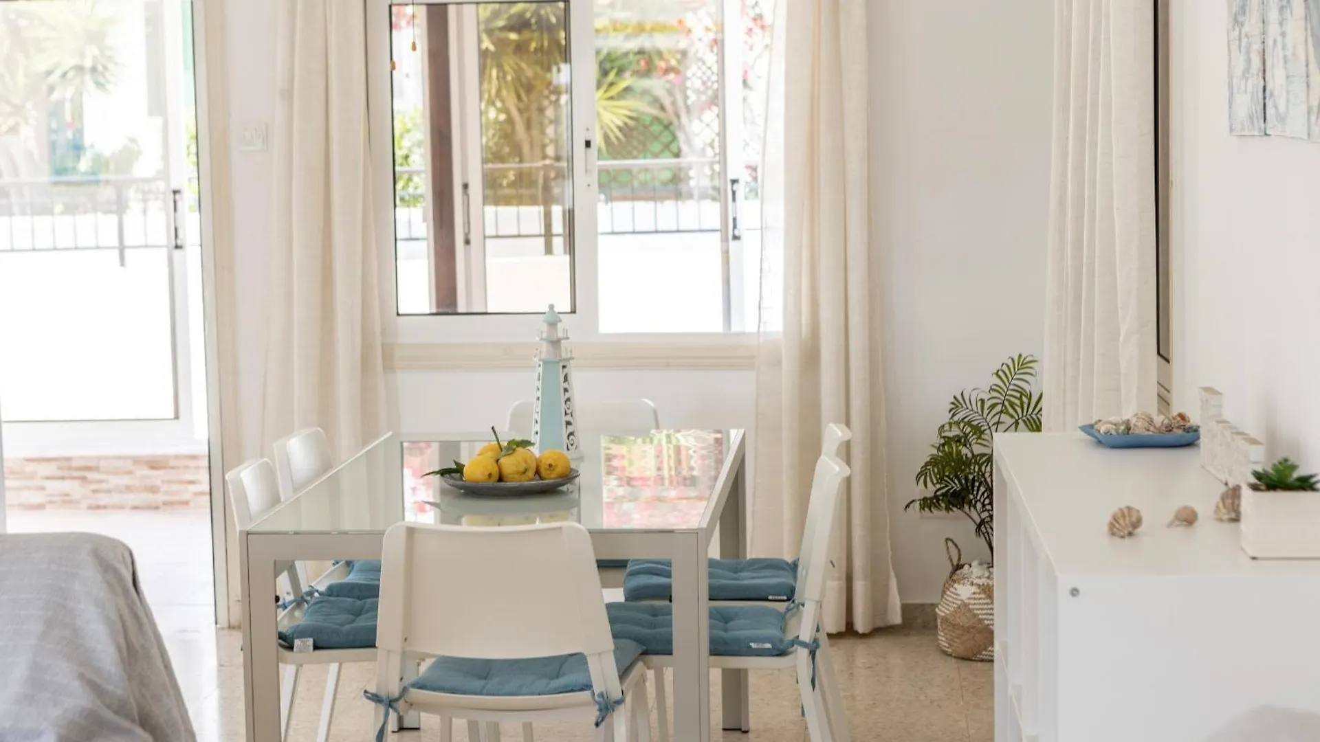 Ayia Thekla Sea Breeze Villa 圣纳帕