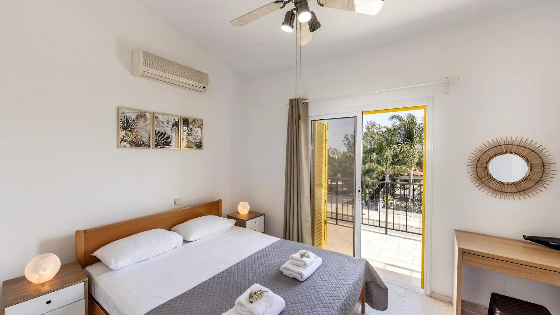 Ayia Thekla Sea Breeze Villa 圣纳帕