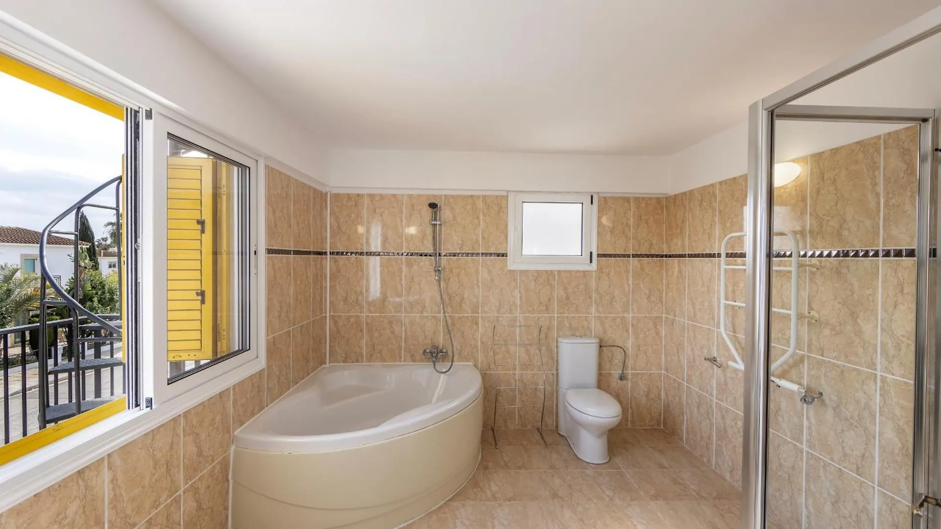 Ayia Thekla Sea Breeze Villa 圣纳帕
