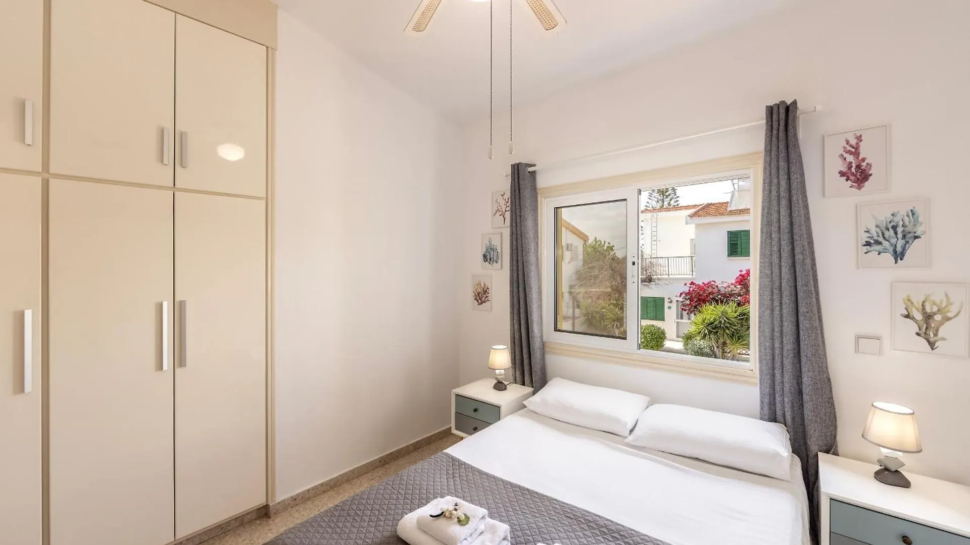 Ayia Thekla Sea Breeze Villa 圣纳帕 0*,